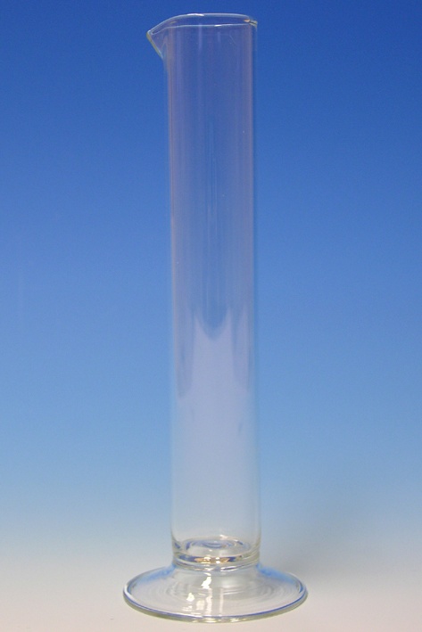 Glaszylinder mit Fuß und Ausguss Ca. 110 x 20 mm