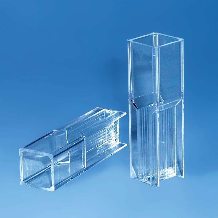 [MEG 126004] Einmal-Küvette Halbmikro