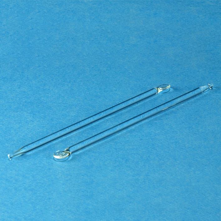 [HCT 40321010] Augensalbenstäbchen mit Knopf Und Spatel, 100 x 3-4 mm, CE (100 Stck.)